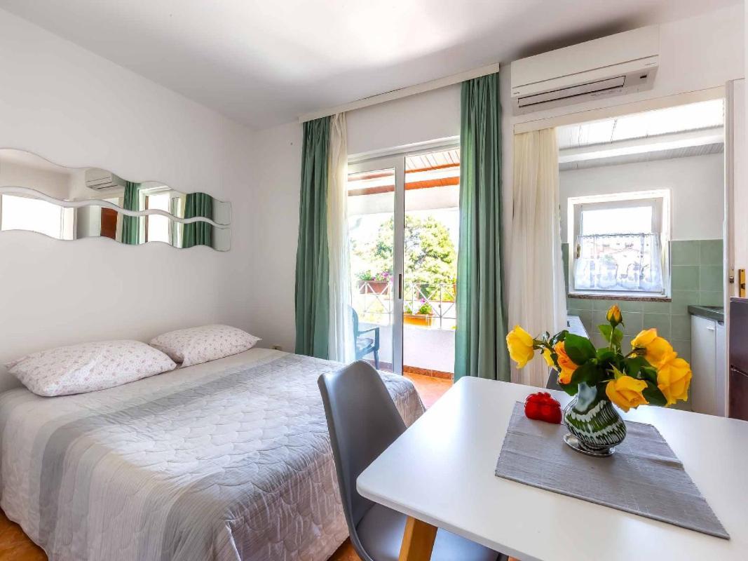 Apartments Radan Porec Bagian luar foto